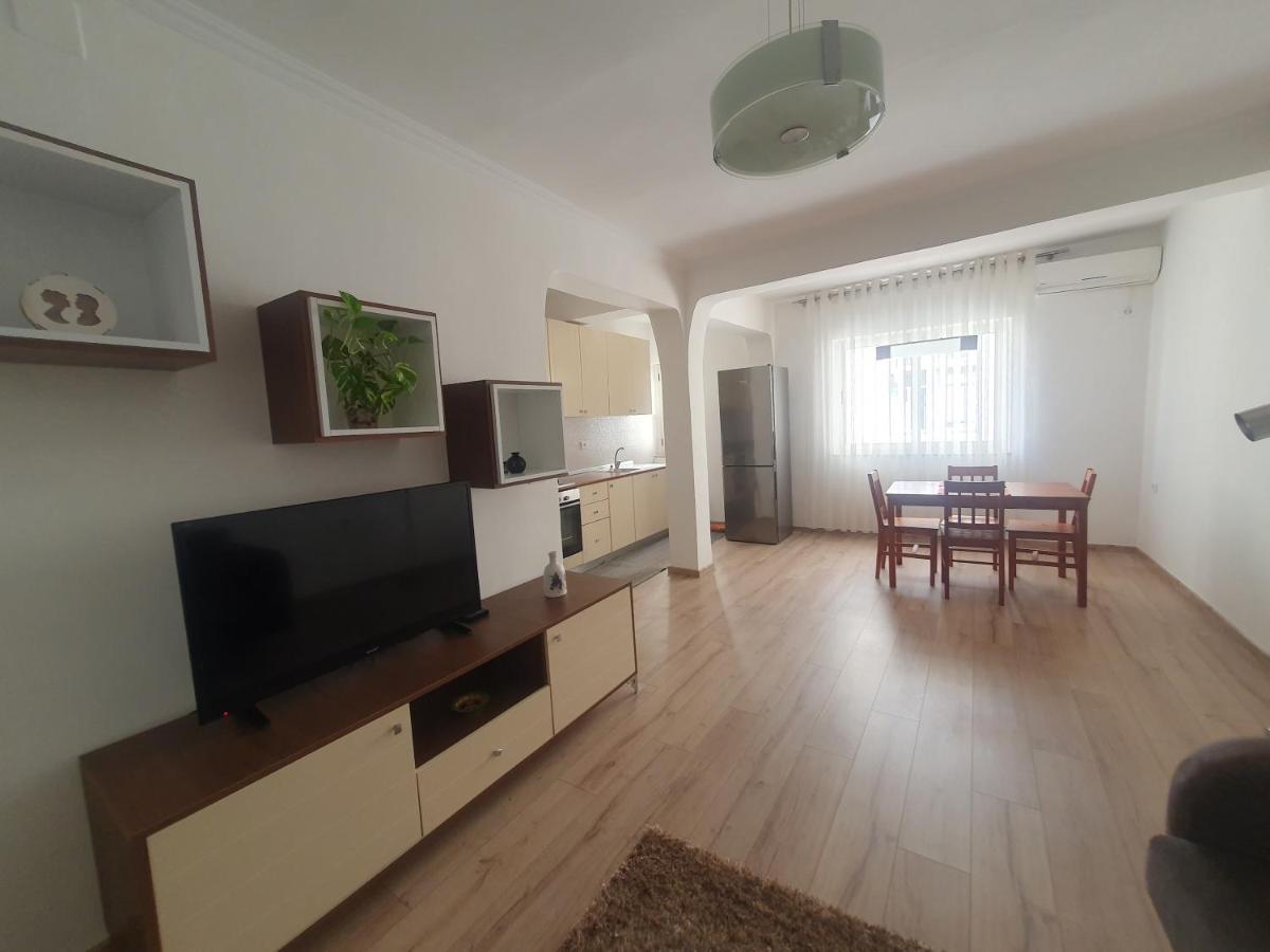 Apartment In The Heart Of Tirana , Bllok Εξωτερικό φωτογραφία