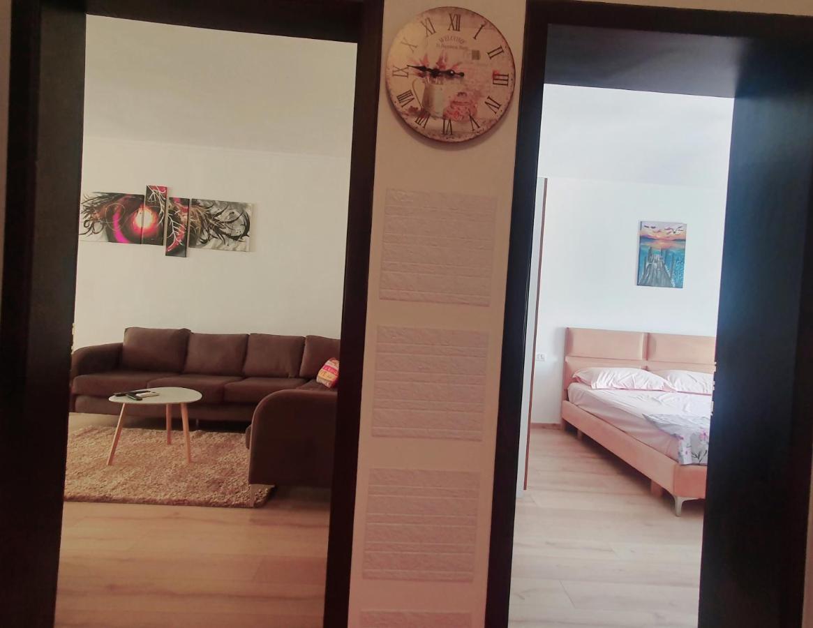 Apartment In The Heart Of Tirana , Bllok Εξωτερικό φωτογραφία