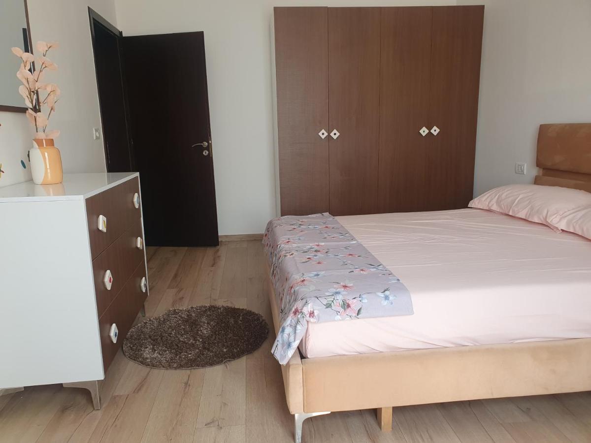 Apartment In The Heart Of Tirana , Bllok Εξωτερικό φωτογραφία